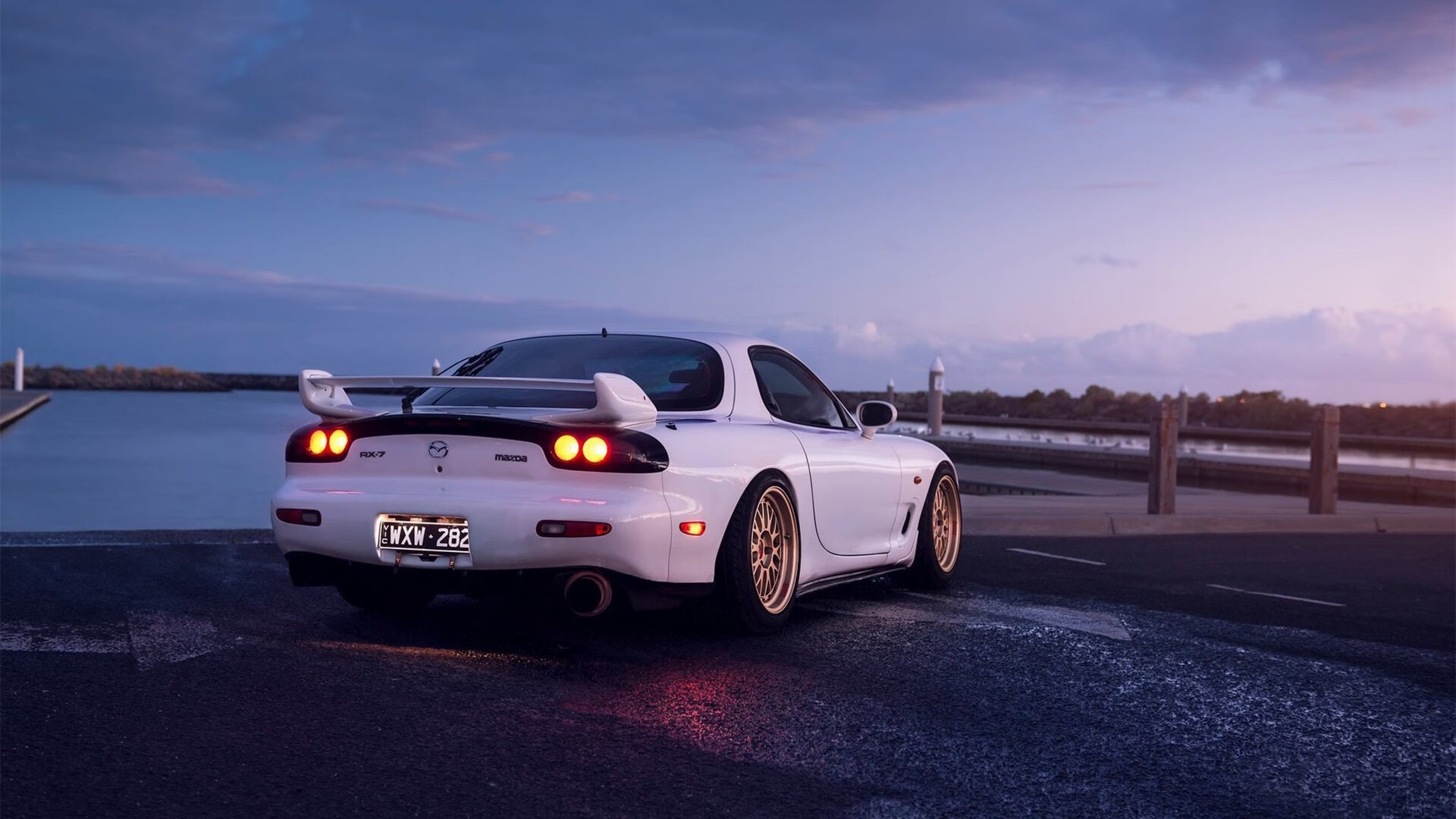 丹·卡特的比赛视野与出色传球，为全黑队打开进攻之门，丹.卡特