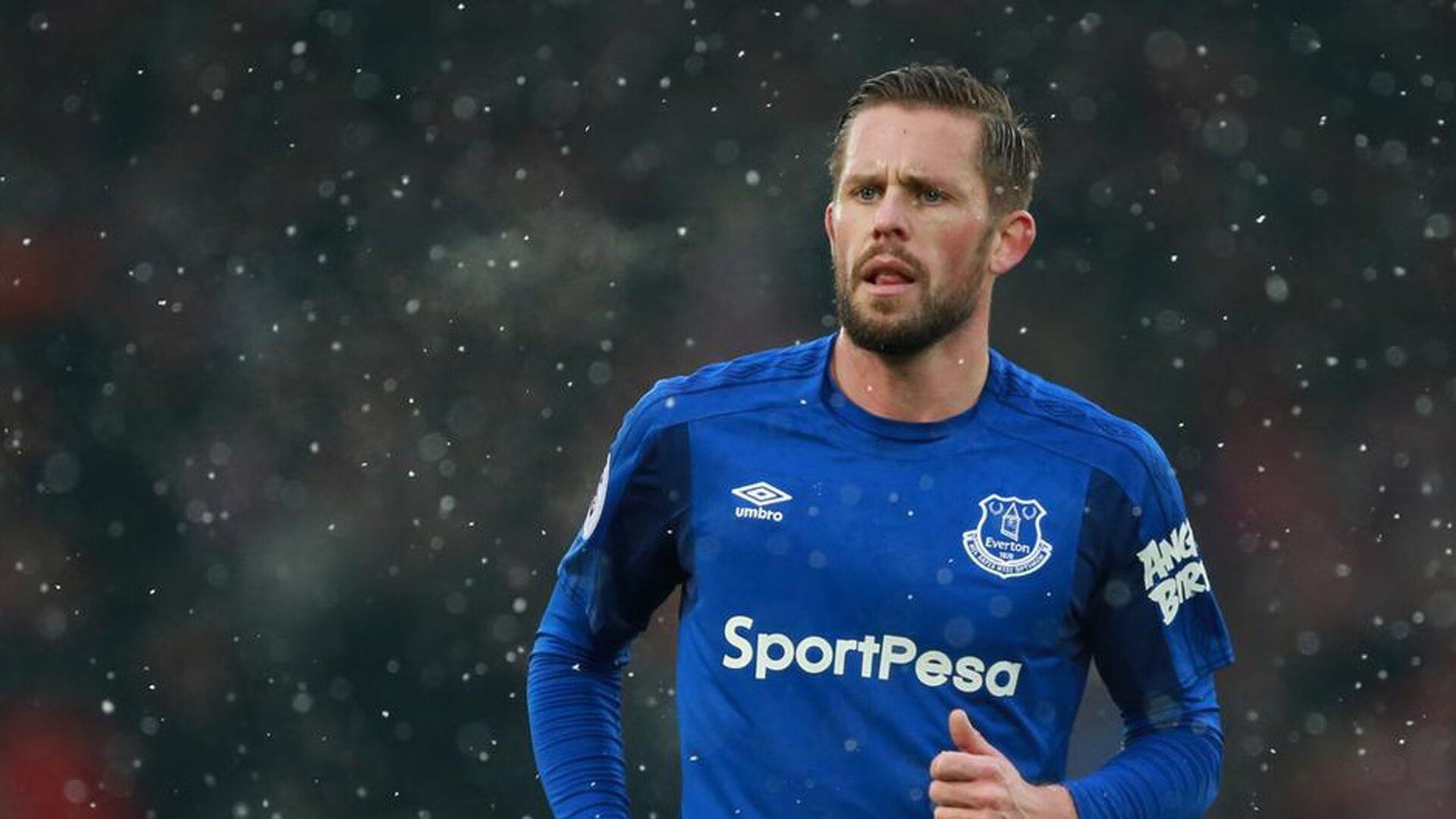 《电子竞技与传统体育的融合:共赢未来》,电子竞技与传统体育的相同点和不同点