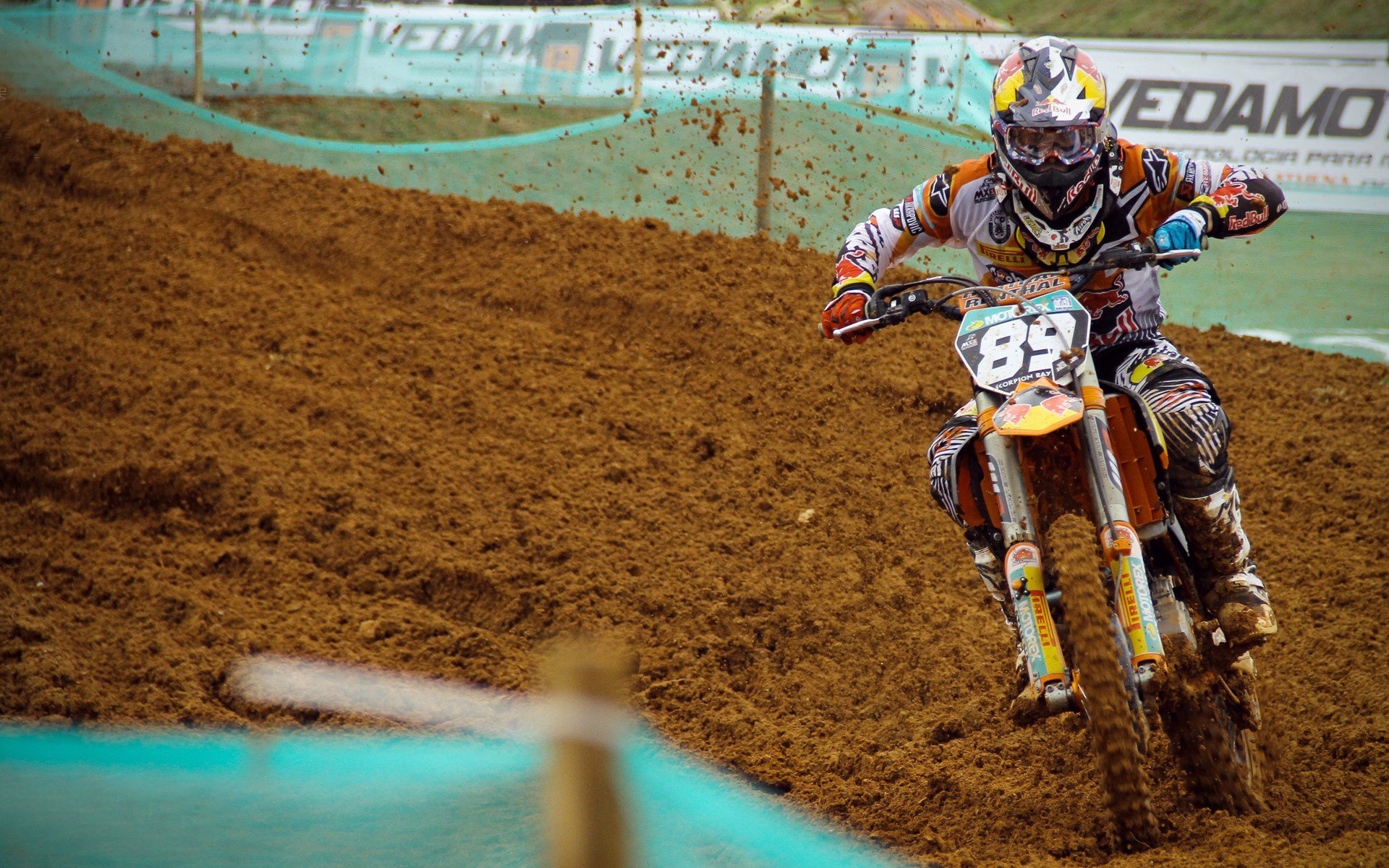 哈兰德梅开二度，欧冠锋线新宠闪耀，德甲 哈兰德